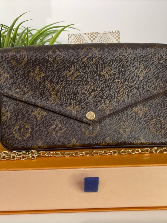 Louis Vuitton Handbags - Louis Vuitton Brown Monogram Felicie Pouchette w/ Gold Chain